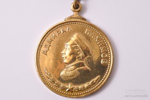Нагрудный знак медаль Нахимова 