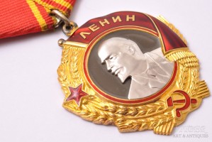 Нагрудный знак Орден Ленина 