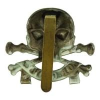 Нагрудный знак 17th/21st Lancers (Deaths Head) Regiment Cap Badge 