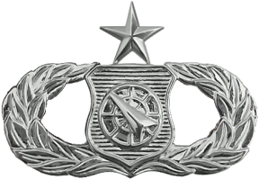Нагрудный знак Старший специалист боевого управления 