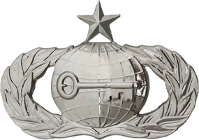 Нагрудный знак Старший специалист разведовательной службы  