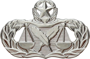 Нагрудный знак Мастер помощник юриста  