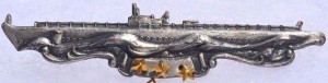 Нагрудный знак Патрульный поход на подводной лодки, 3 золотых звезды 