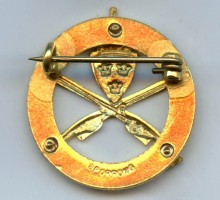 Нагрудный знак Стрельба из пистолета, золотой 