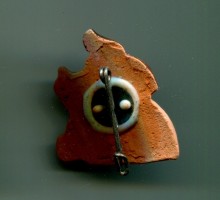 Нагрудный знак Зимняя помощь. Детские страшилки Гофмана. 